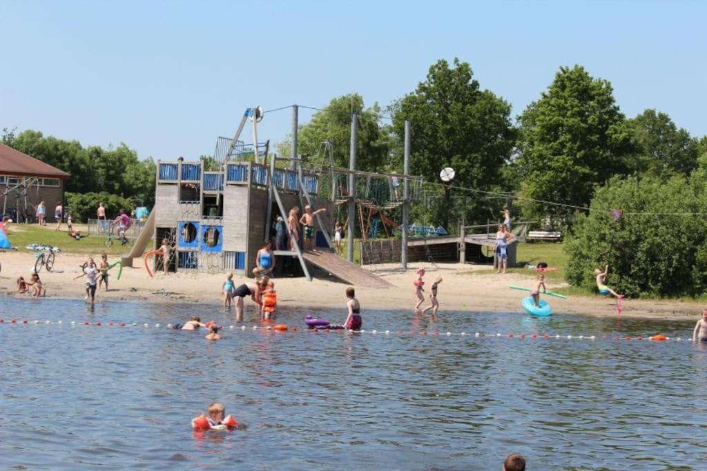 Ervaar 'Fryske Weelde' Op Vijf Sterren Vakantiepark De Kuilart Koudum Exterior foto